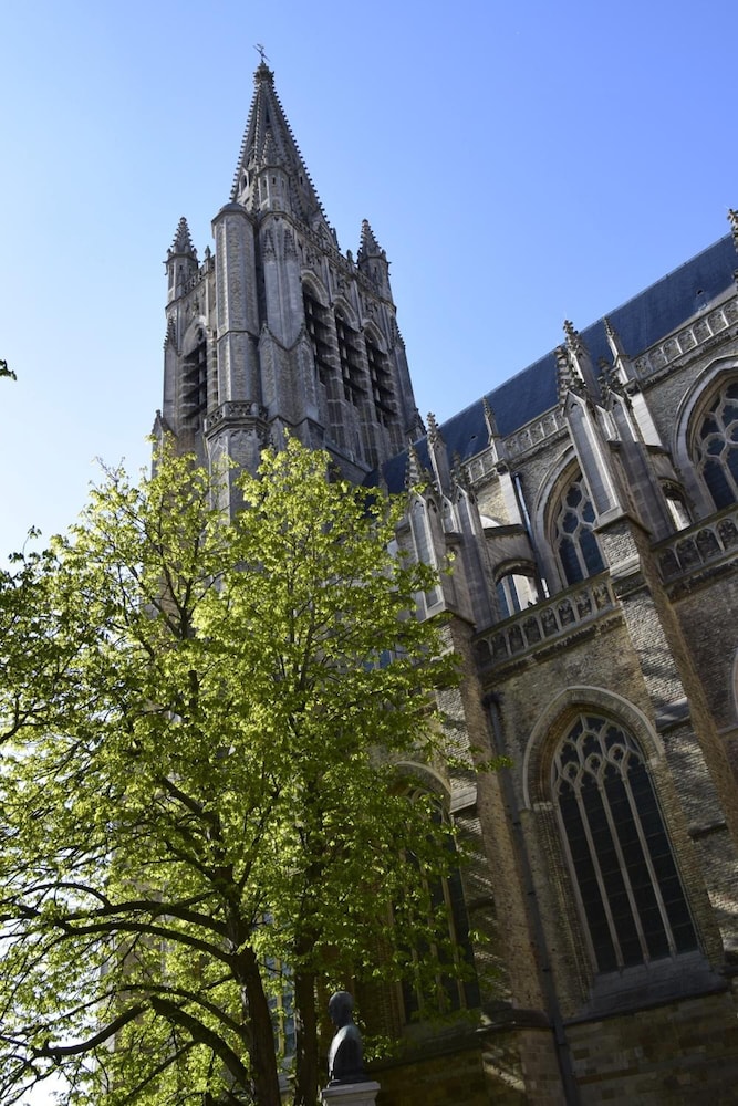 Hotel O Ieper 35/43
