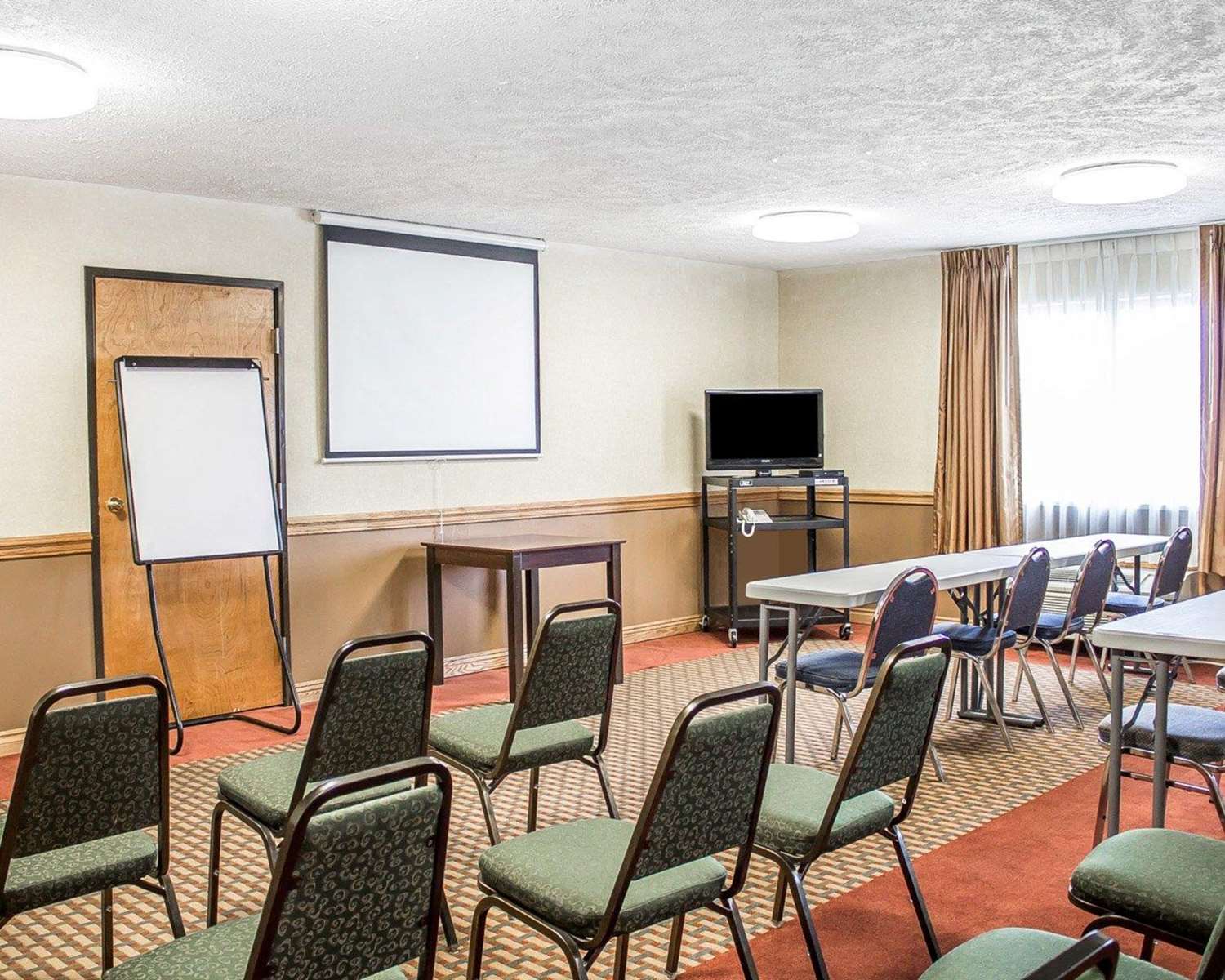 Quality Inn Elyria 34/35