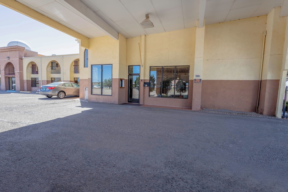Royal Holiday Motel By Belvilla Gallup I-40 36/50
