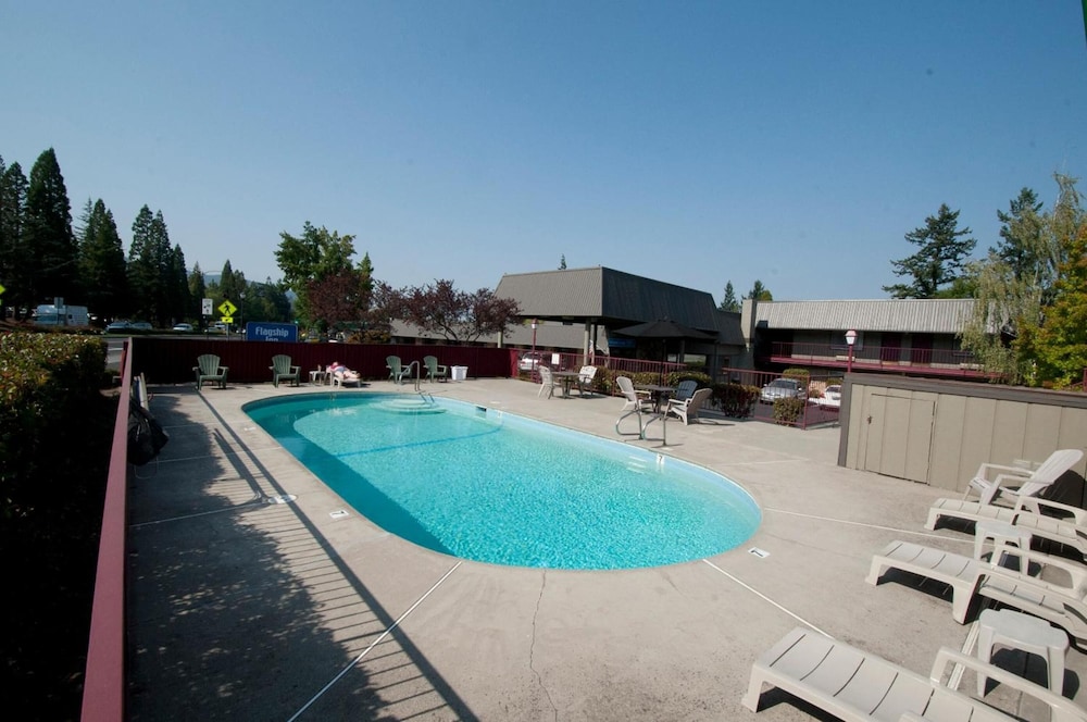 Flagship Inn of Ashland 7/72