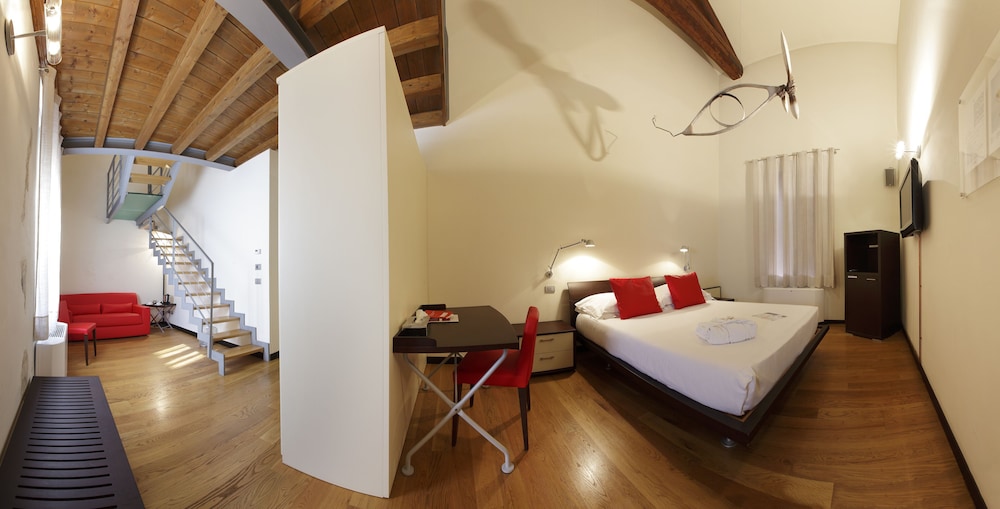 Hotel Annunziata 39/77