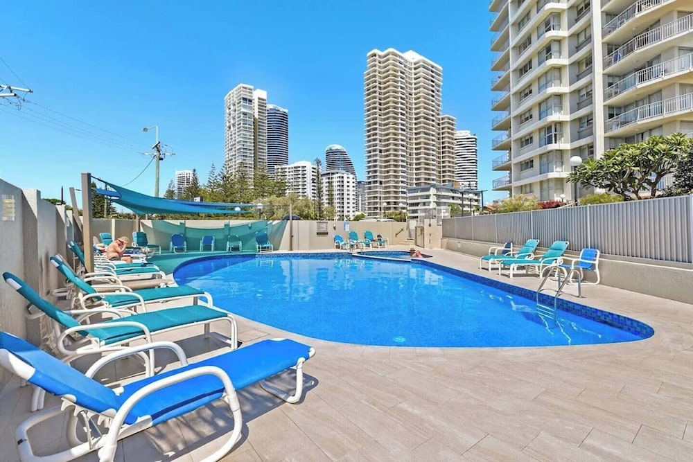 Talisman Apartments 69/75