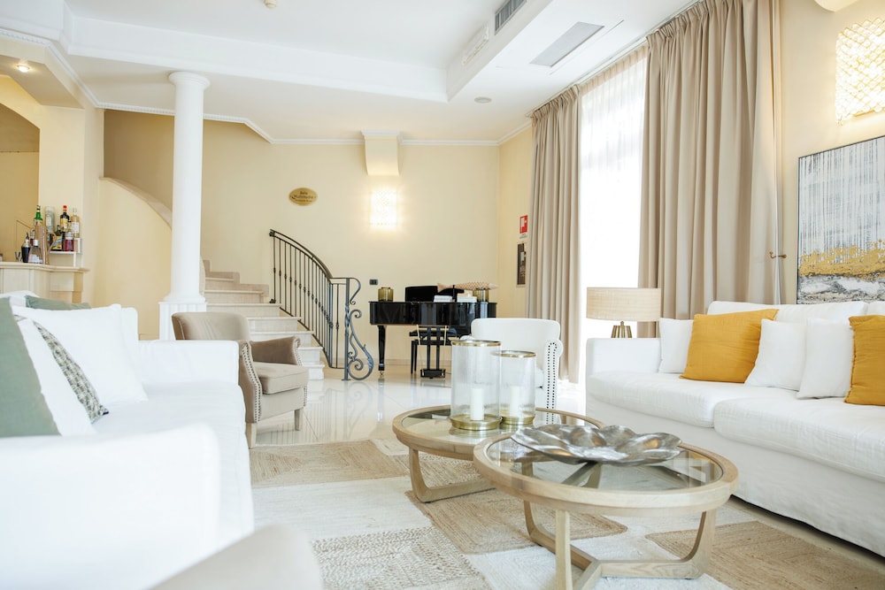 Albatres Palace Hotel 42/63