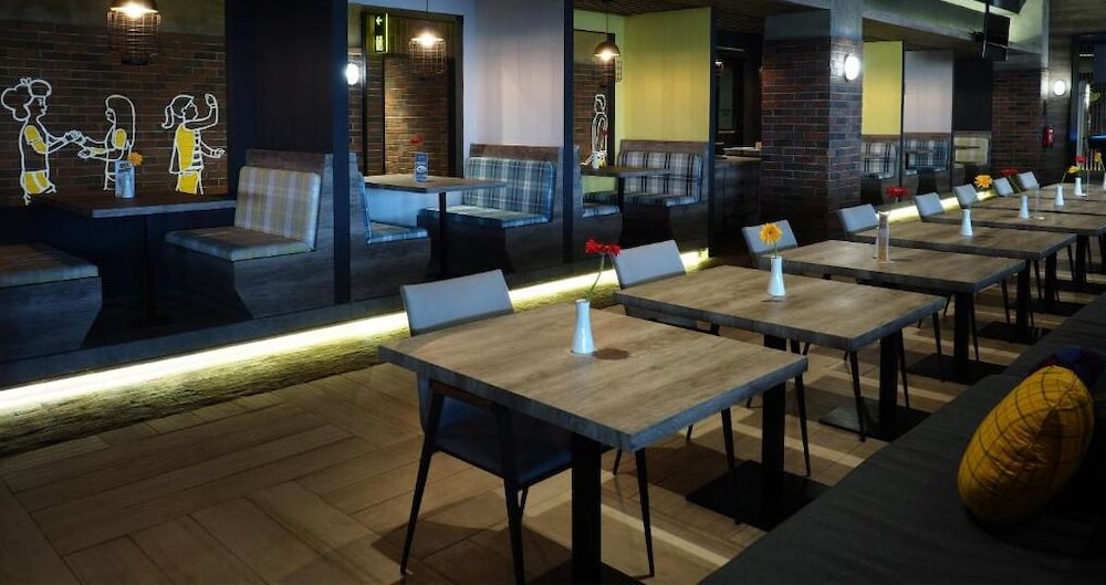 Rooms Inc Hotel Pemuda 47/59