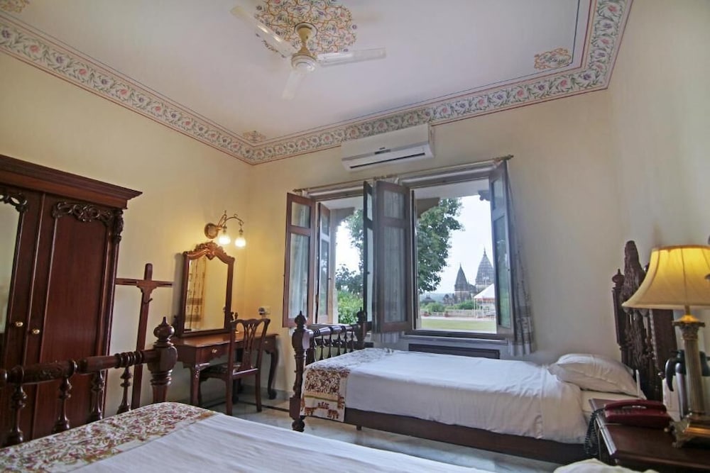 AMAR MAHAL 13/35