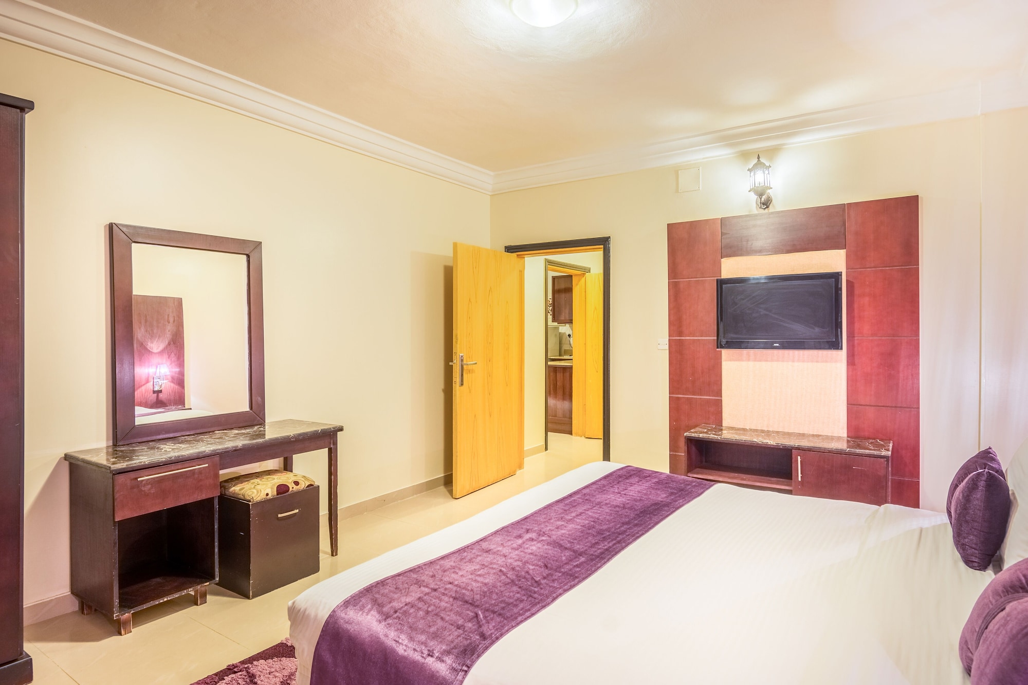 1 BEDROOM, APARTMENT