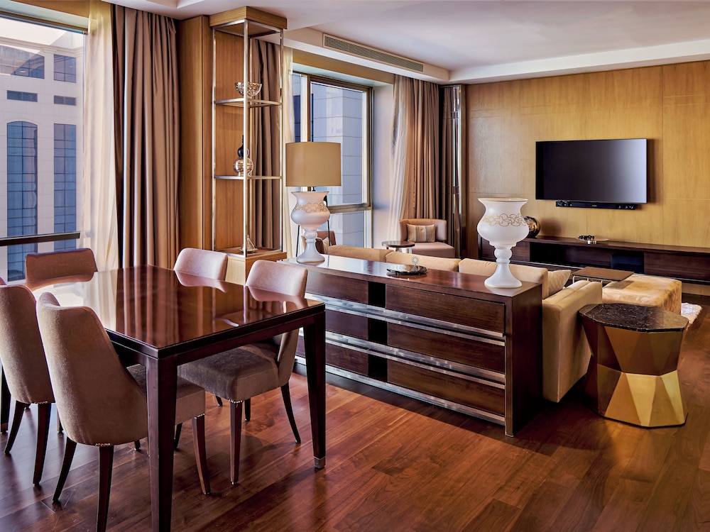 Hyatt Regency Tashkent 66/72