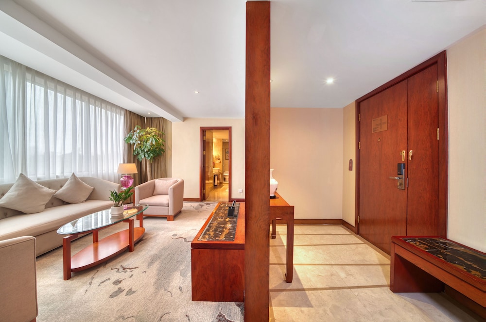 Wanghu Hotel 26/48