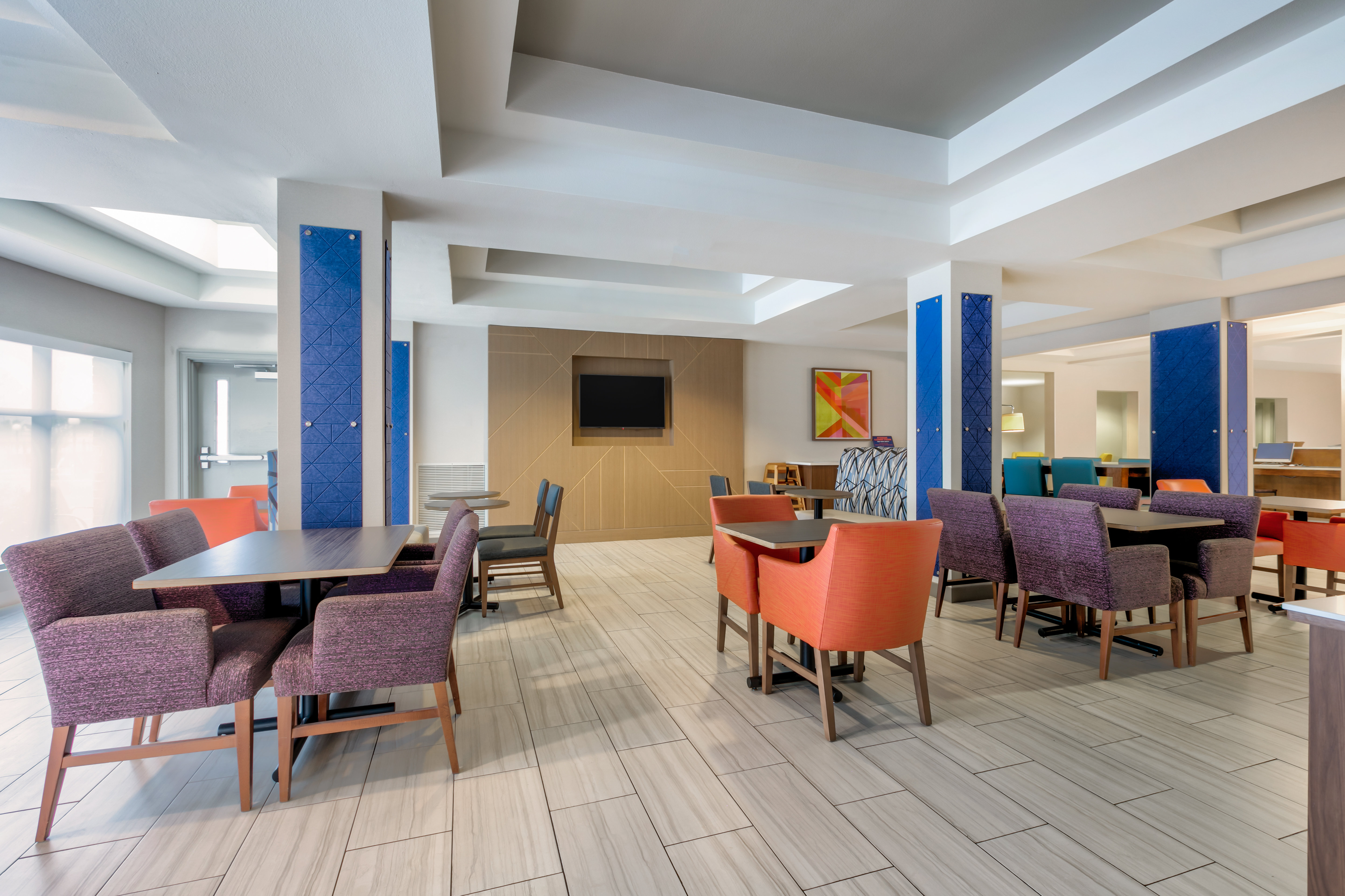 Holiday Inn Express Hotel Suites Pell City 60/71
