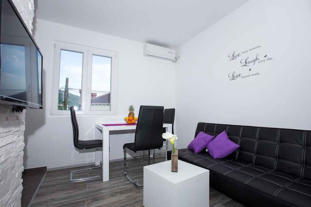 APARTMENTS VILLA ROZA 34/67