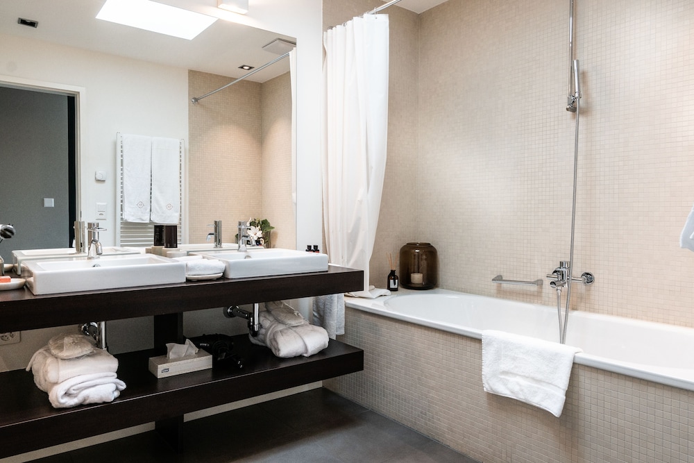 Airhome Limmatquai River View Apartment 35/38