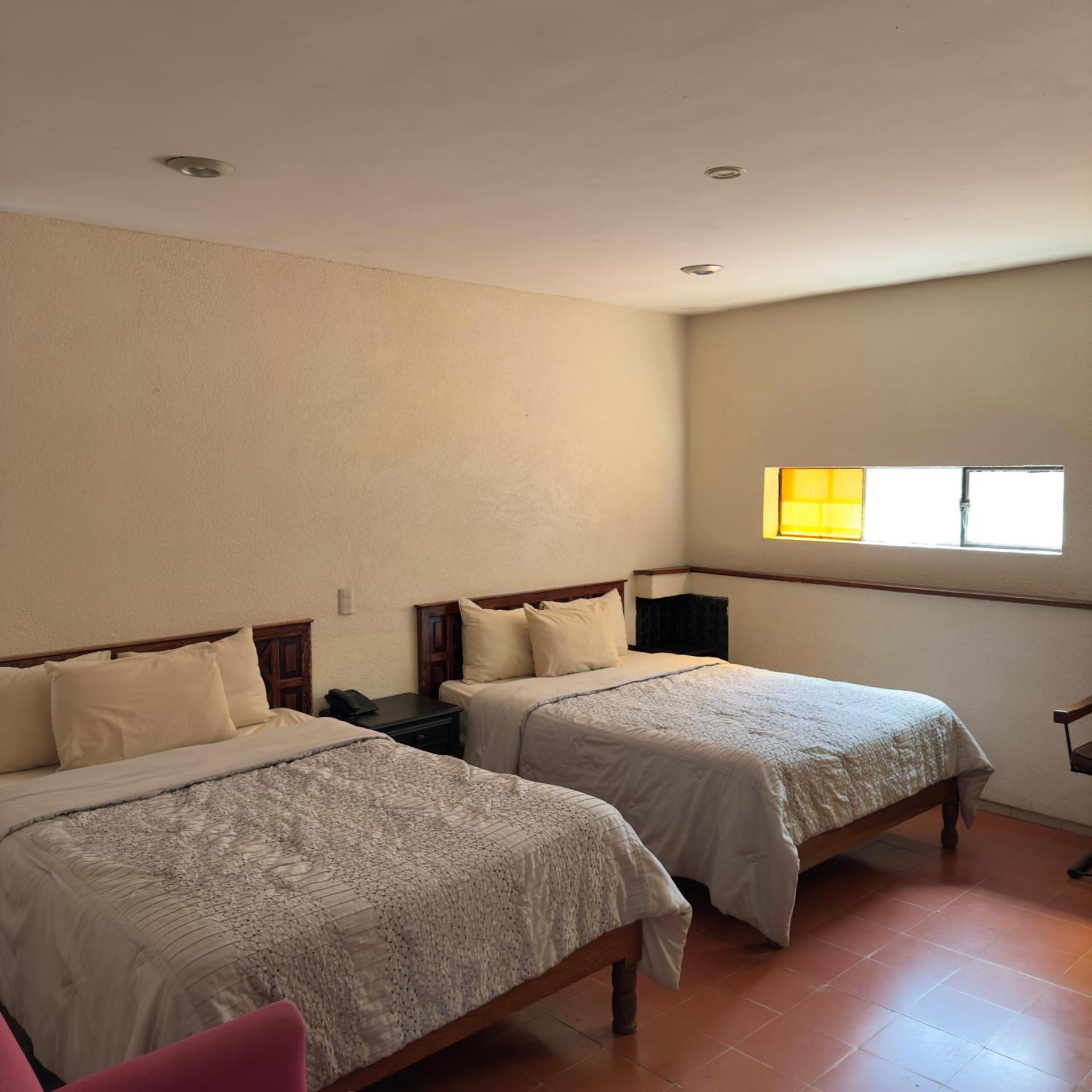 Hotel Embajadoras 18/54