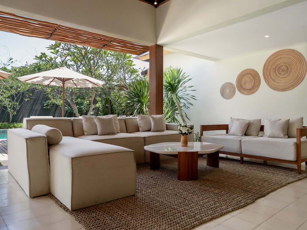 Cocana Resort 59/76