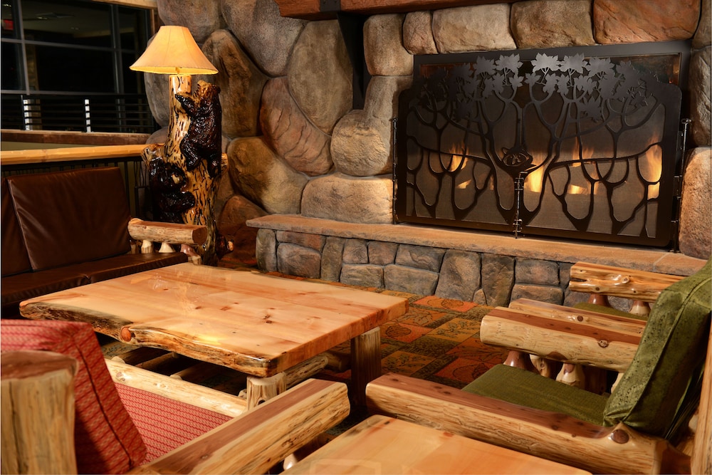 Great Wolf Lodge Colorado Springs 30/54