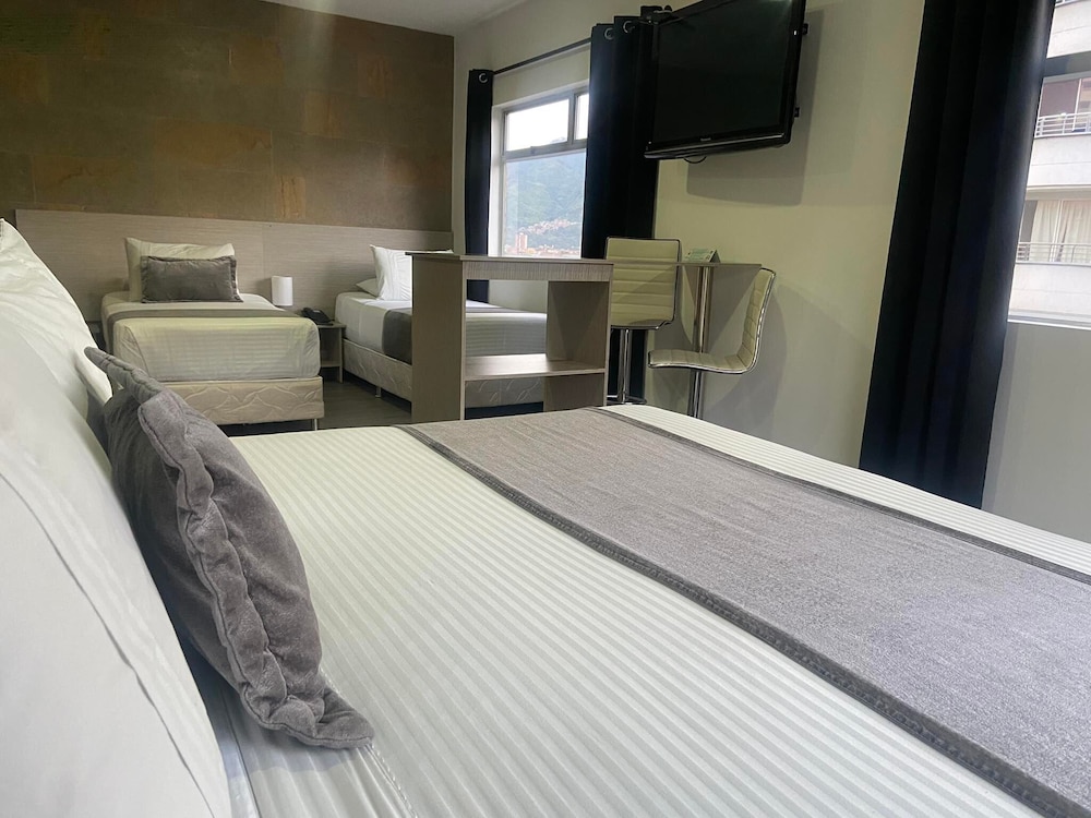 Hotel Porton Sabaneta 33/50