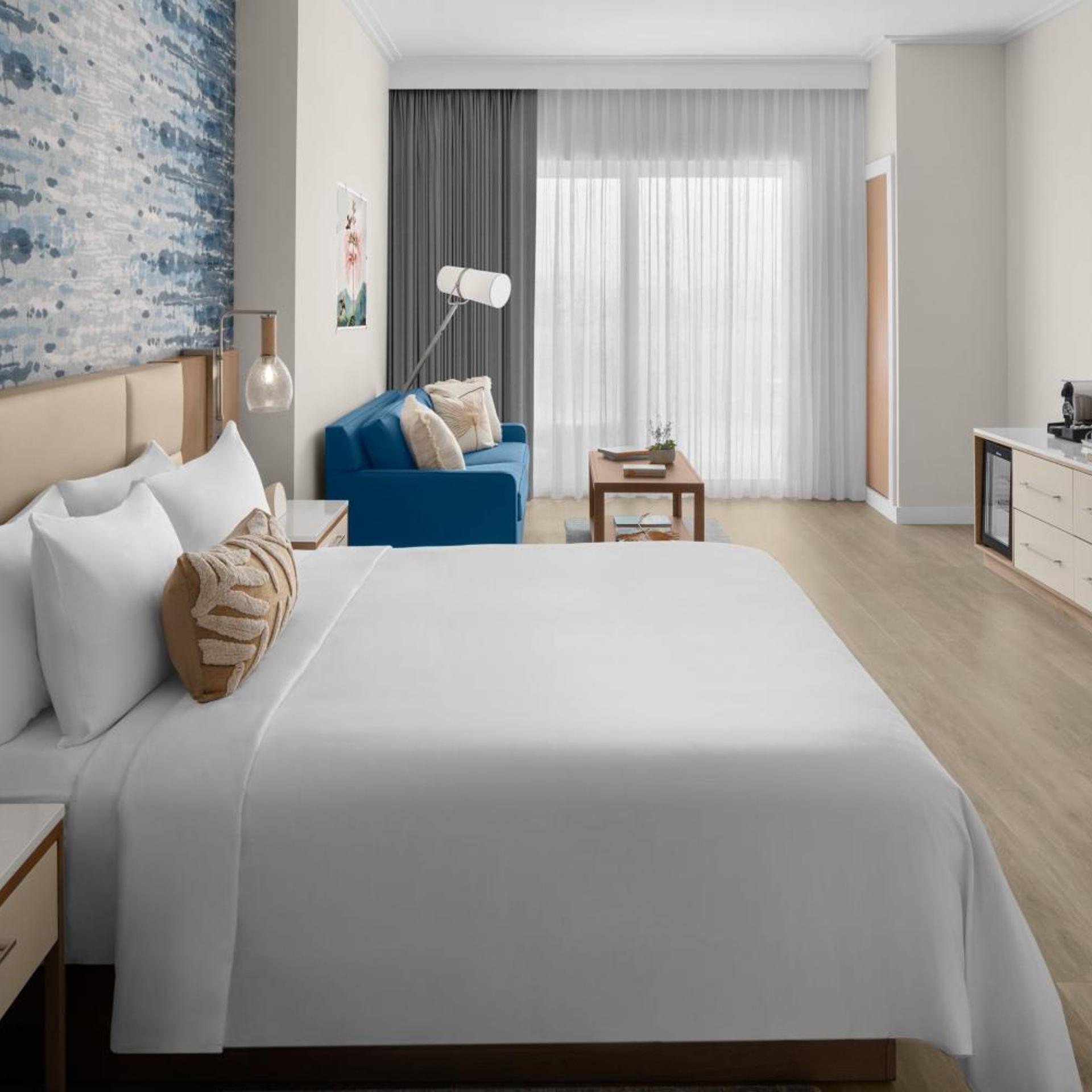 Room, King Bed, Resort View, Sofa
