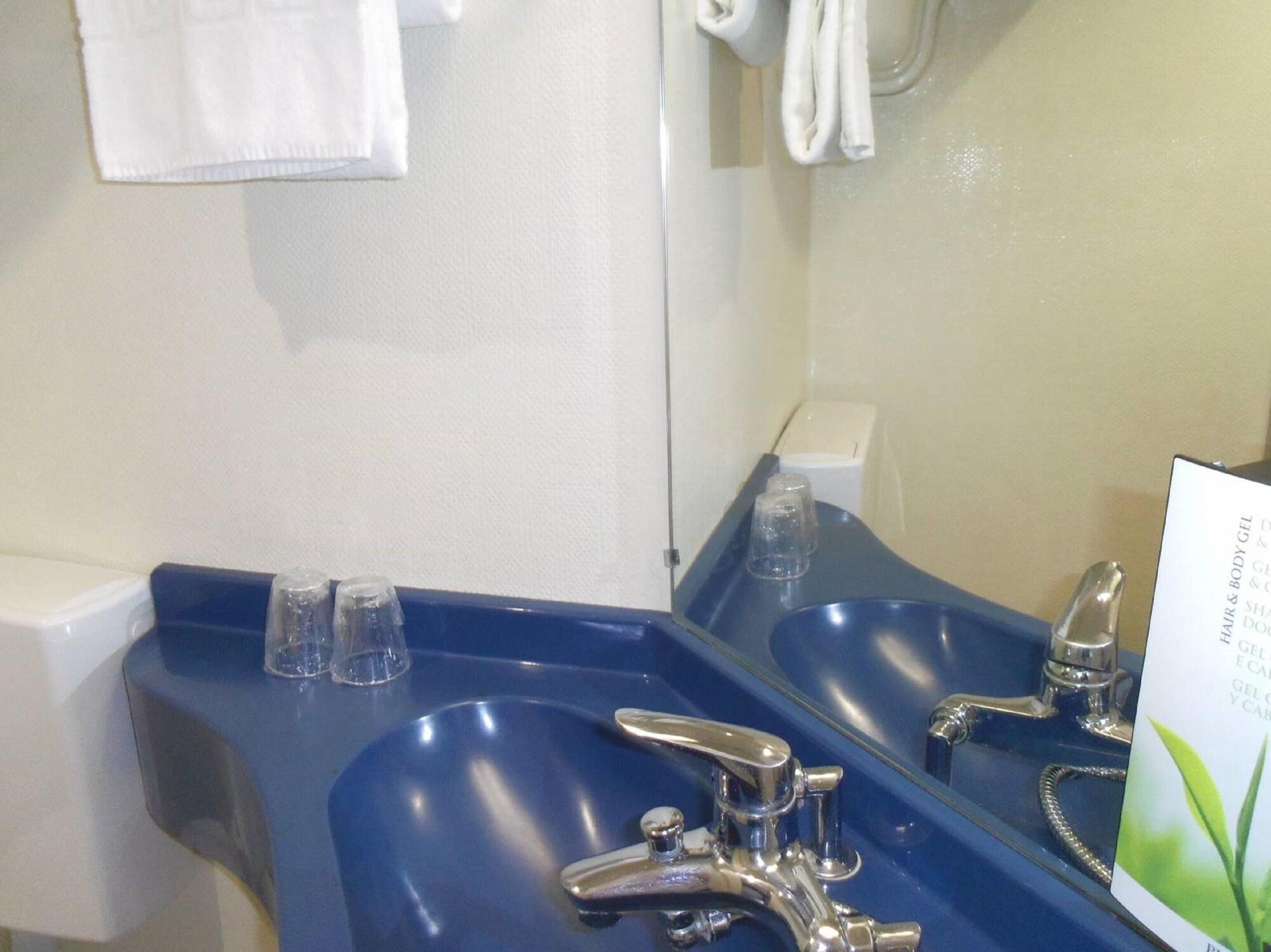 غرفة بسرير مزدوج، Good Hotel Marseille Aubagne 7/7