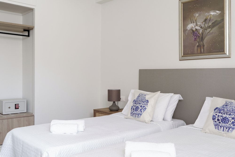 Promo, Single Bed