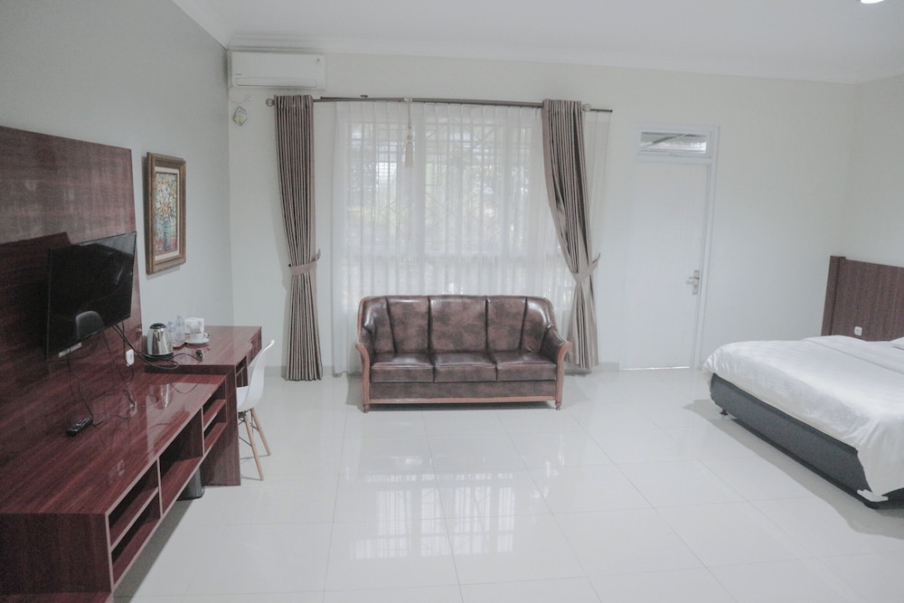 Aries Biru Hotel and Villa 22/49