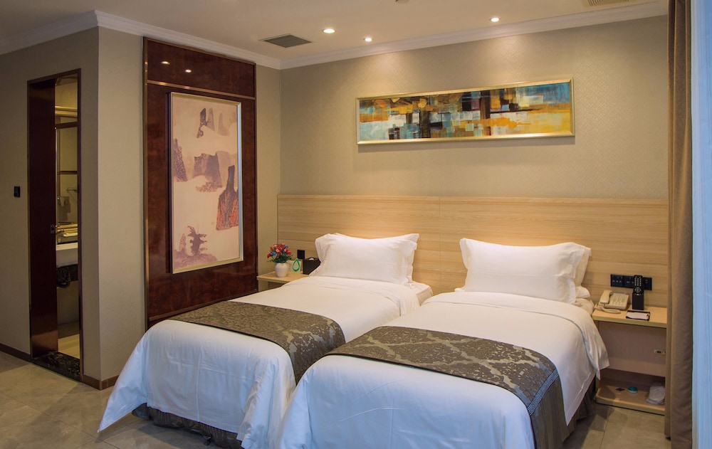 Zhong Tian Mayfair Hotel 16/56