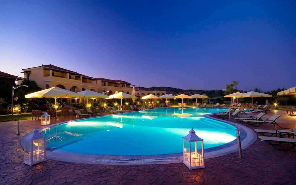AKTAION RESORT 48/52
