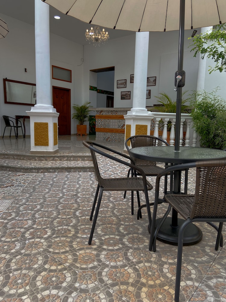 Hotel Evocacion 9/19