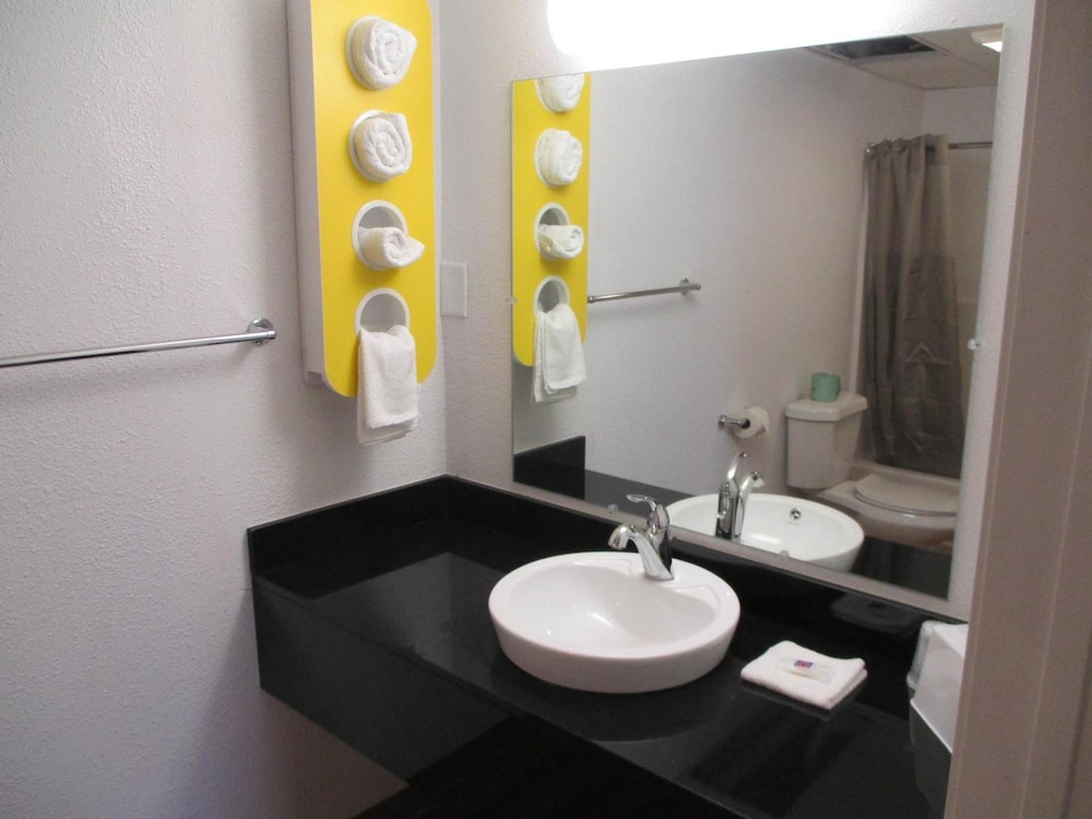 Motel6 Chilhowie, VA - I-81 17/20