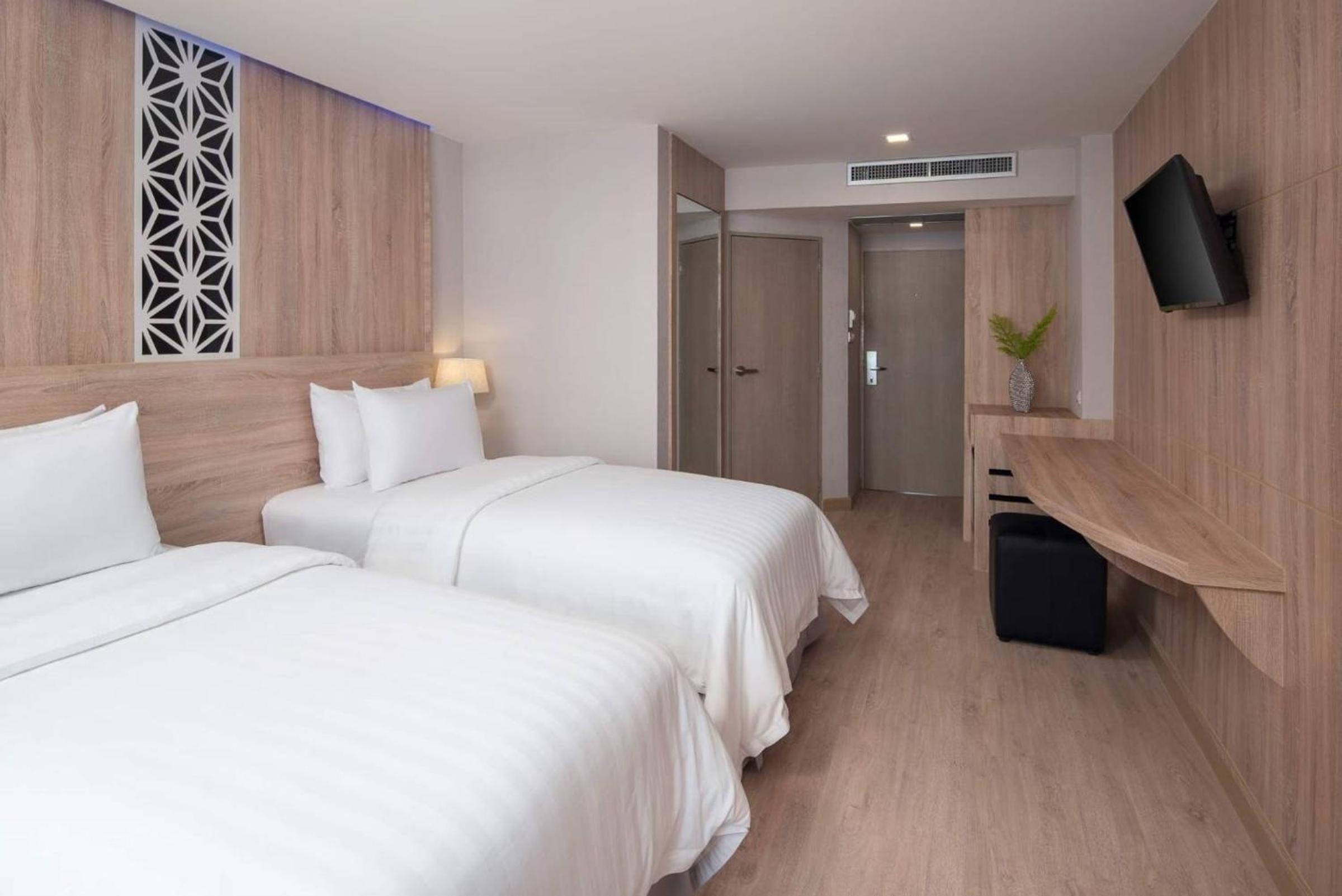 غرفة بسرير مزدوج أو سريرين منفصلين بإطلالة جزئية على البحر، Rodina Beach Hotel 9/10