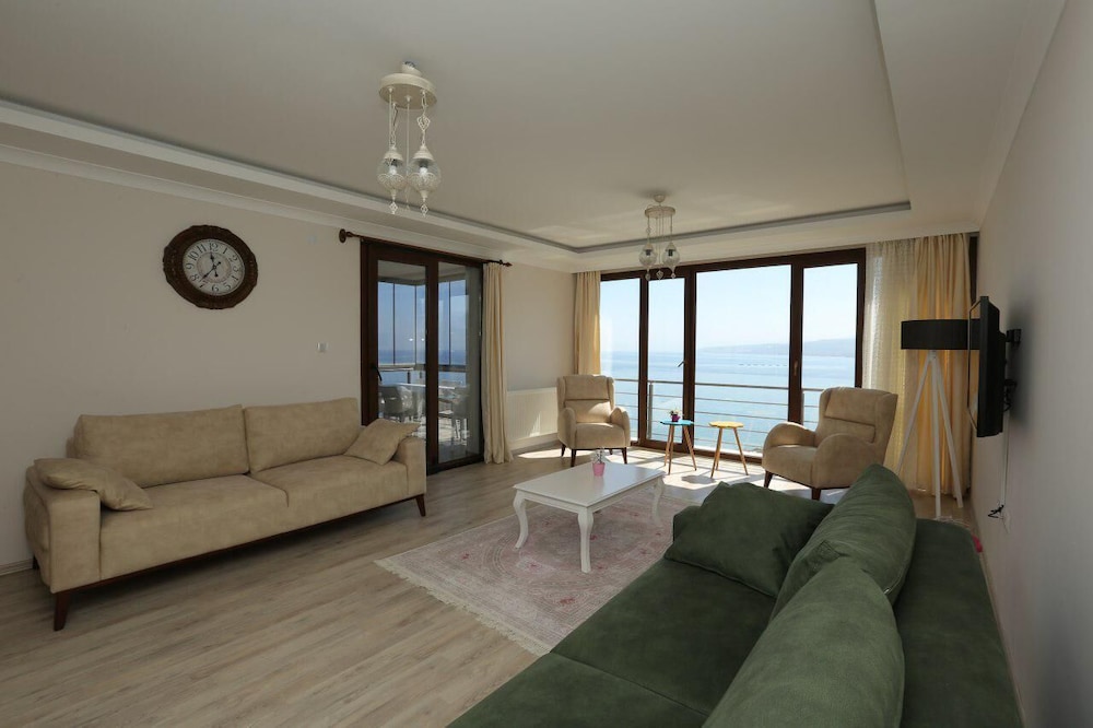 North Pearl Residence 9/21