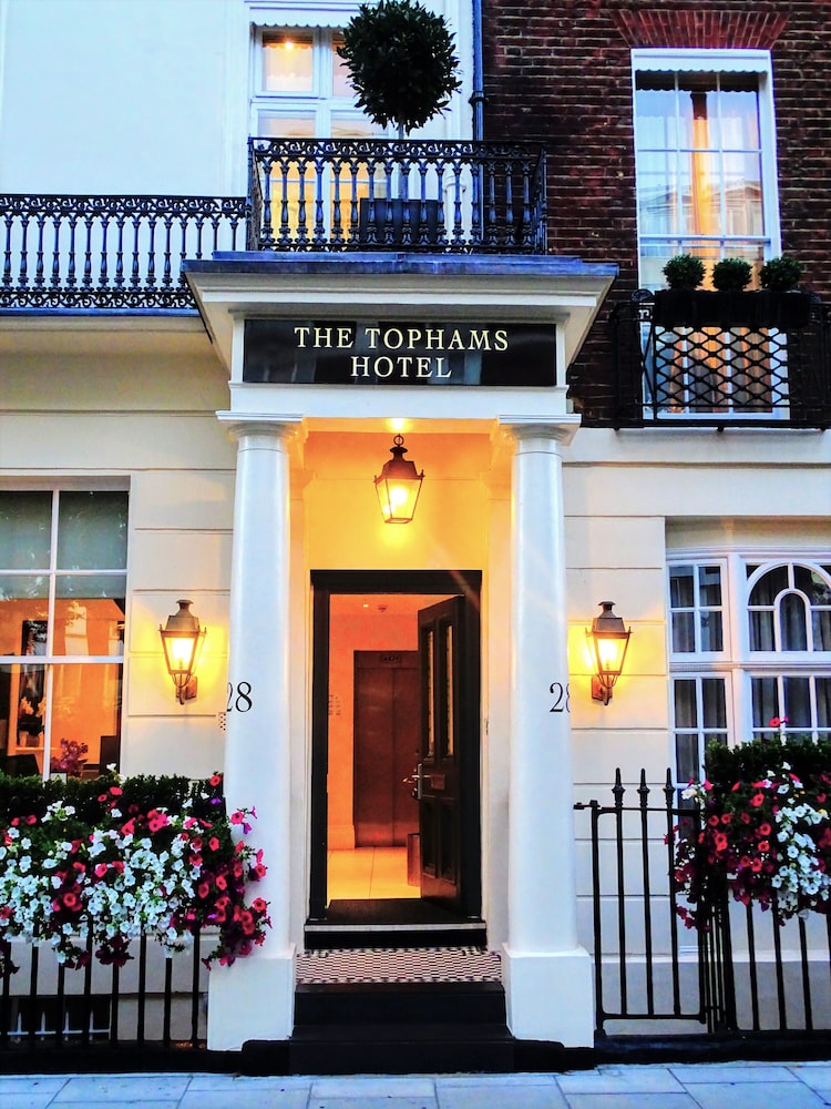 Tophams Hotel 7/77