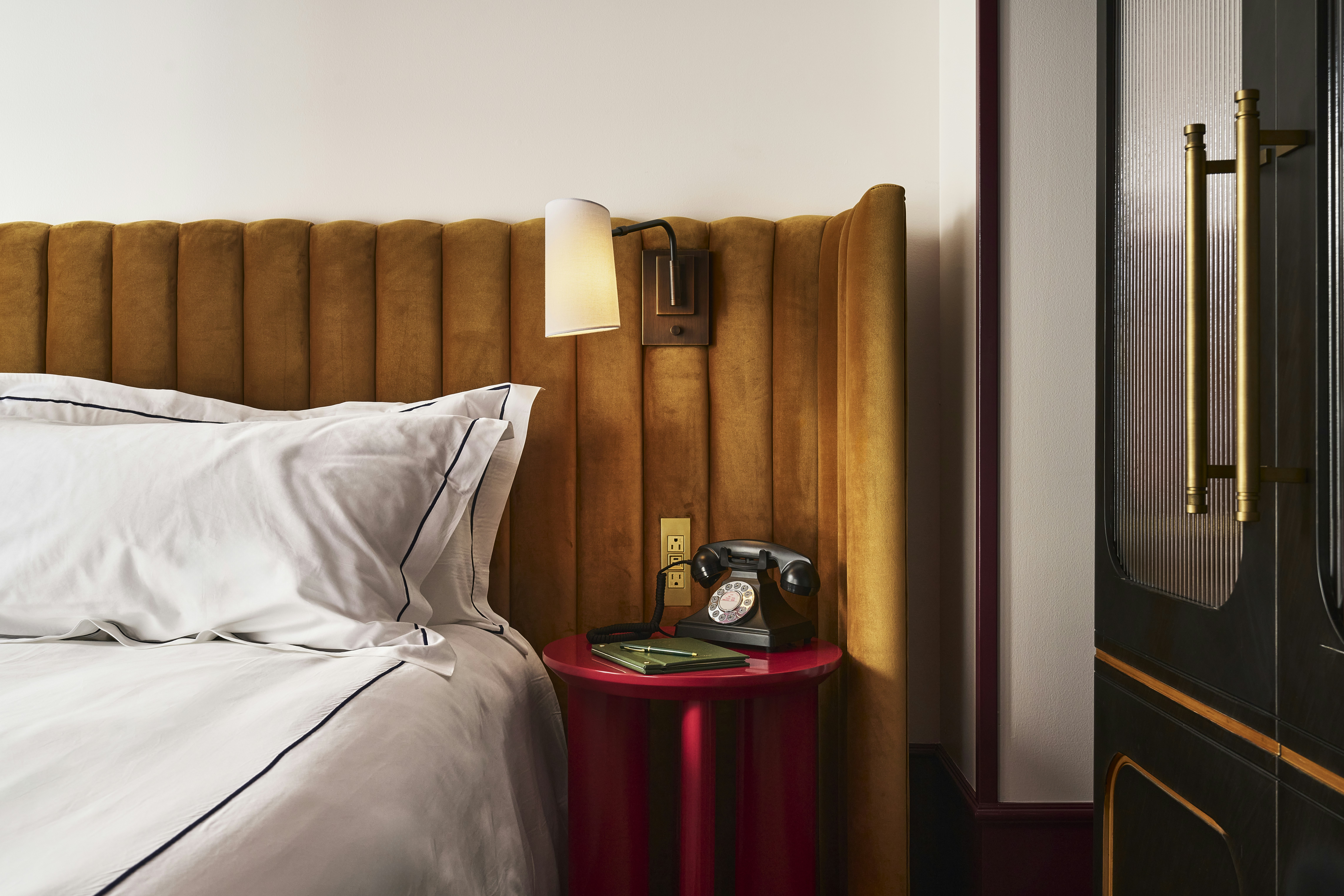 Fidelity Hotel 22/50