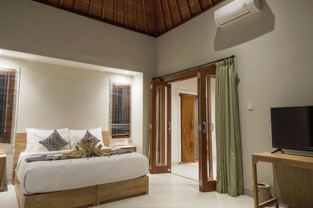 2 BEDROOMS, VILLA, PRIVATE POOL