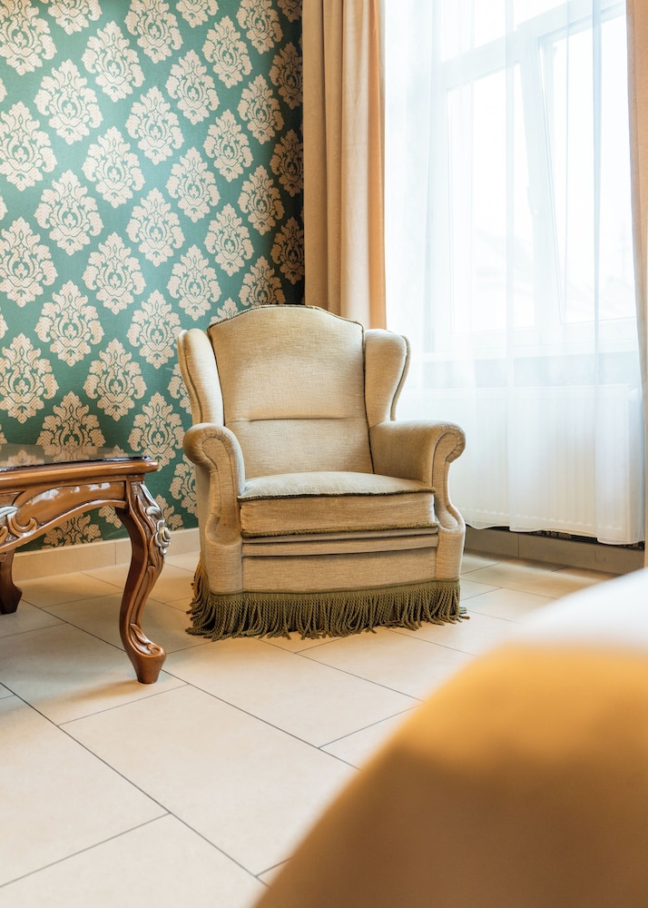 Hotel Urania 55/78