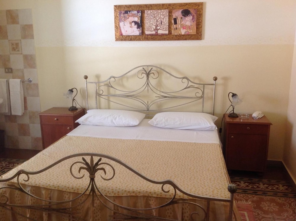 Albergo Cavour 28/35
