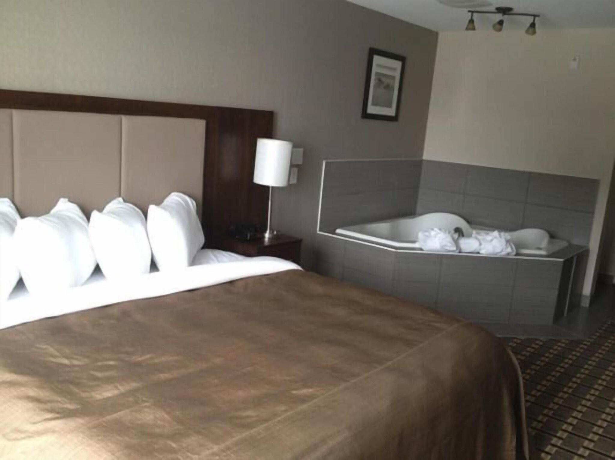 Western Star Inn and Suites Carlyle 11/30