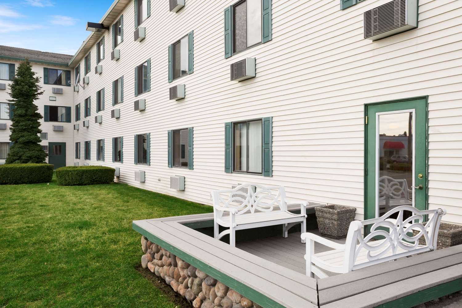 Super 8 by Wyndham Coeur d'Alene 30/32