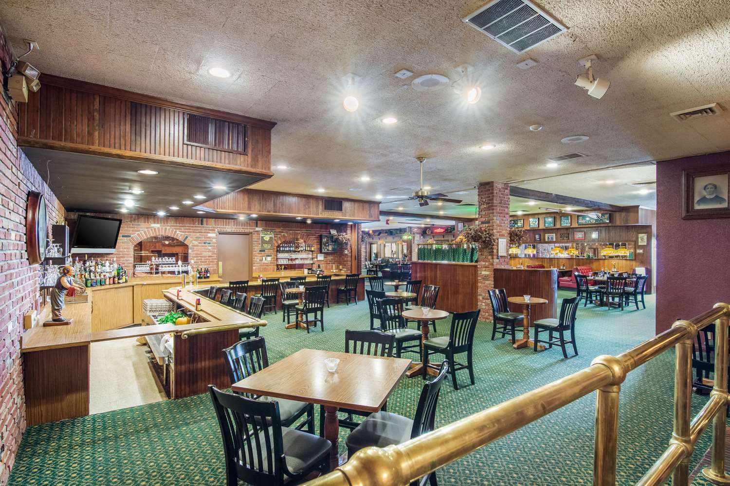Cayuga Blu Hotel 7/21