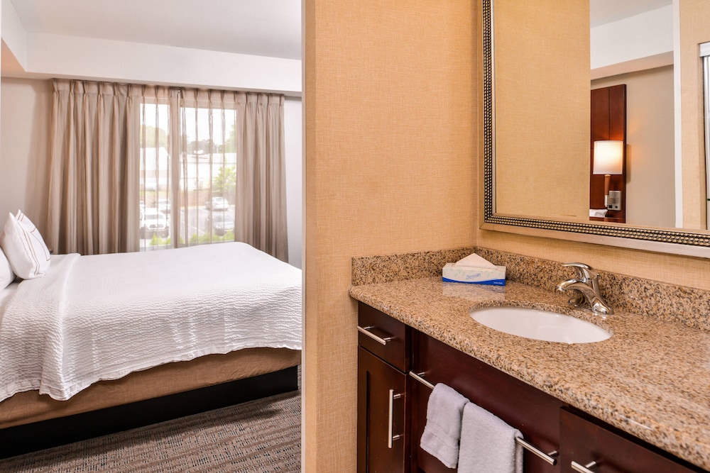 Residence Inn Florence Marriott 12/33