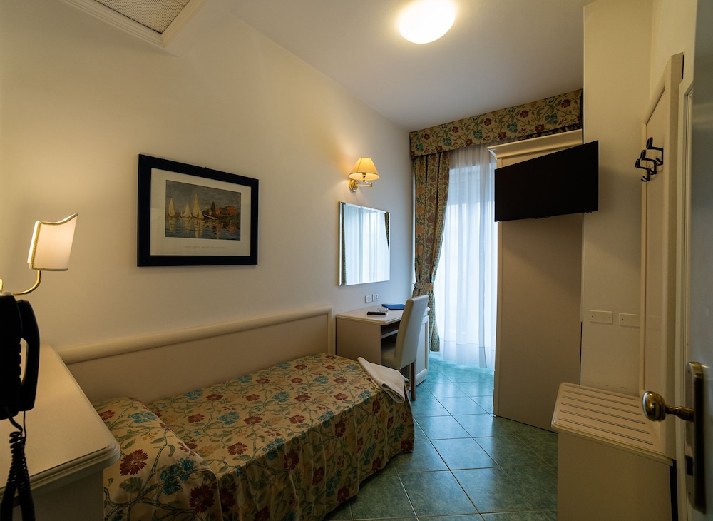 Hotel Nord Est 39/66