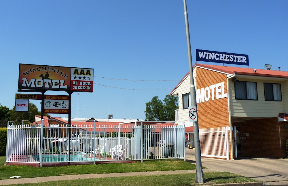 Winchester Motel 7/49