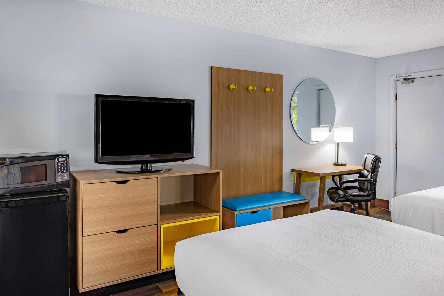 Days Inn by Wyndham Pensacola I-10 29/34