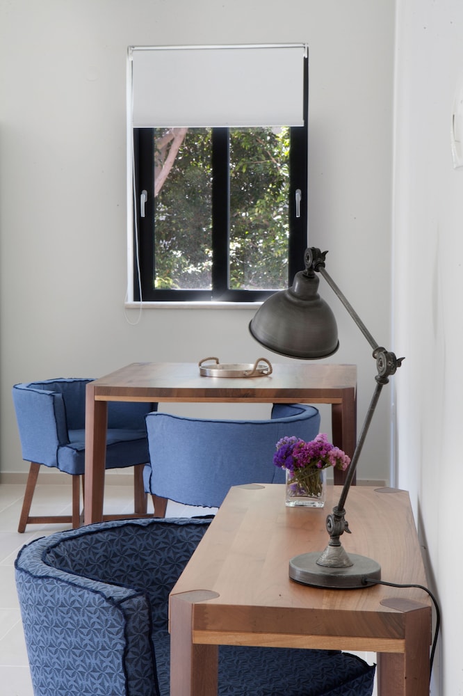 Aethrion Boutique Homes 36/50