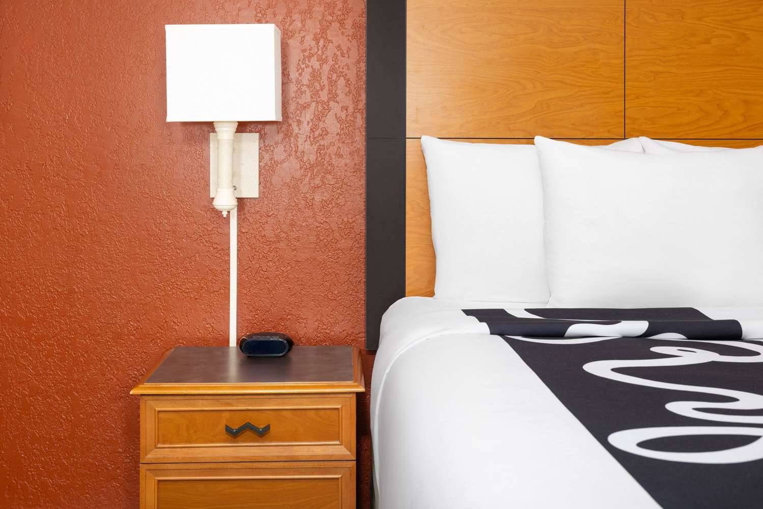 La Quinta Inn by Wyndham Pittsburgh Airport 15/36