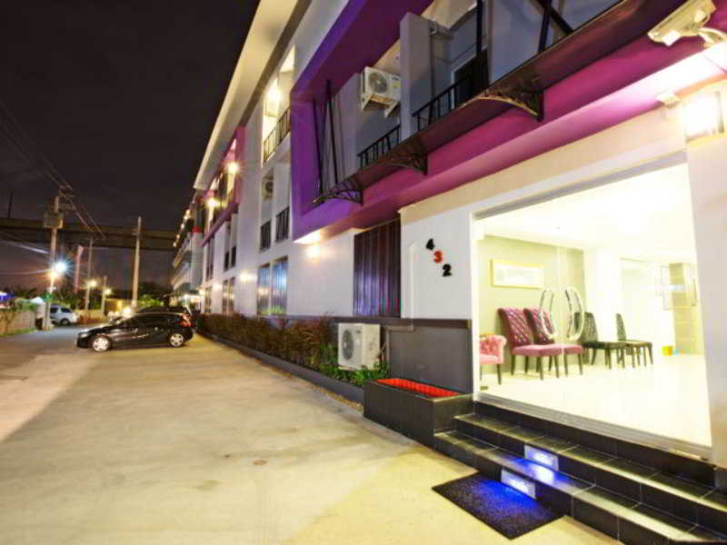Airy Suvarnabhumi Hotel 47/49