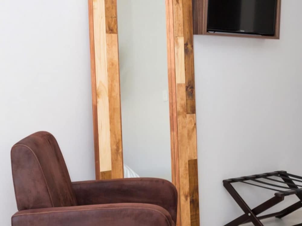 The Maxton Boutique Hotel 34/45