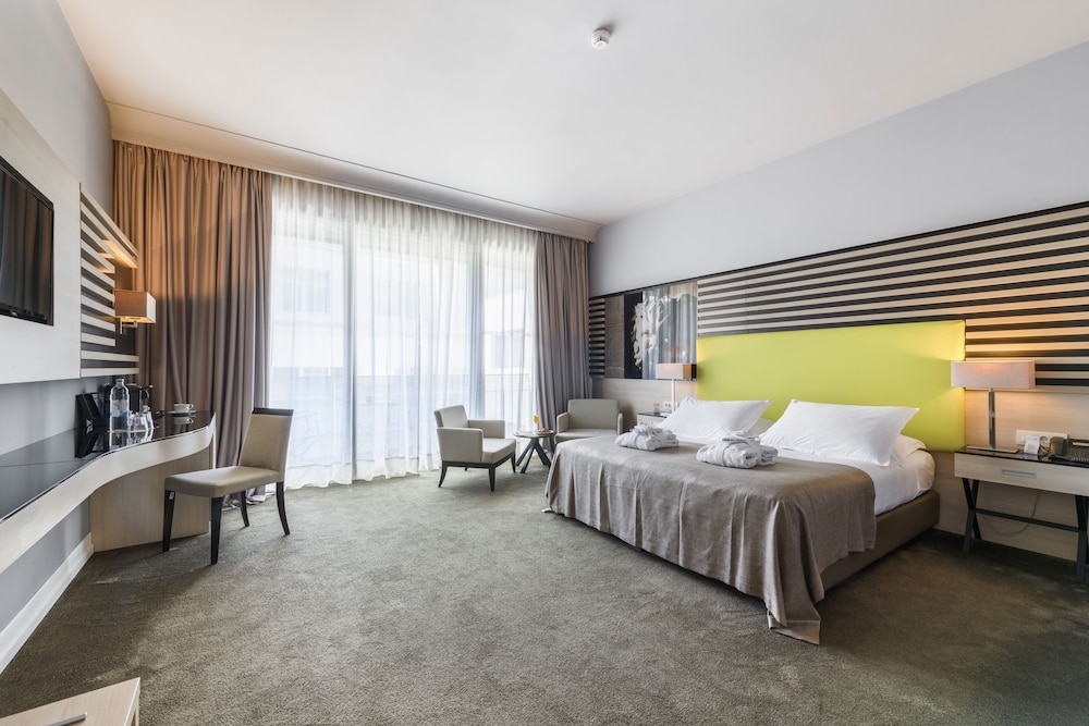 Executive, Double Bed, Balcony, Lero Hotel 3/8
