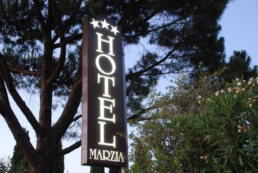 Hotel Marzia 29/34