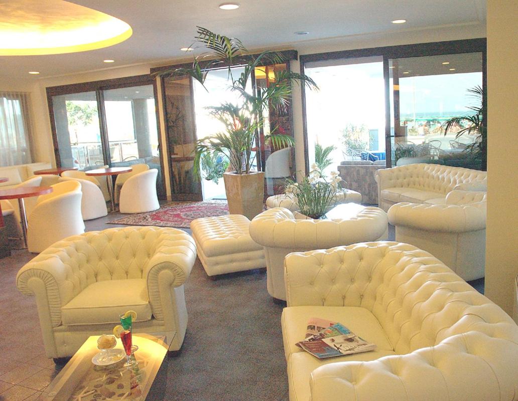 Foschi Peninsula Hotel 32/53