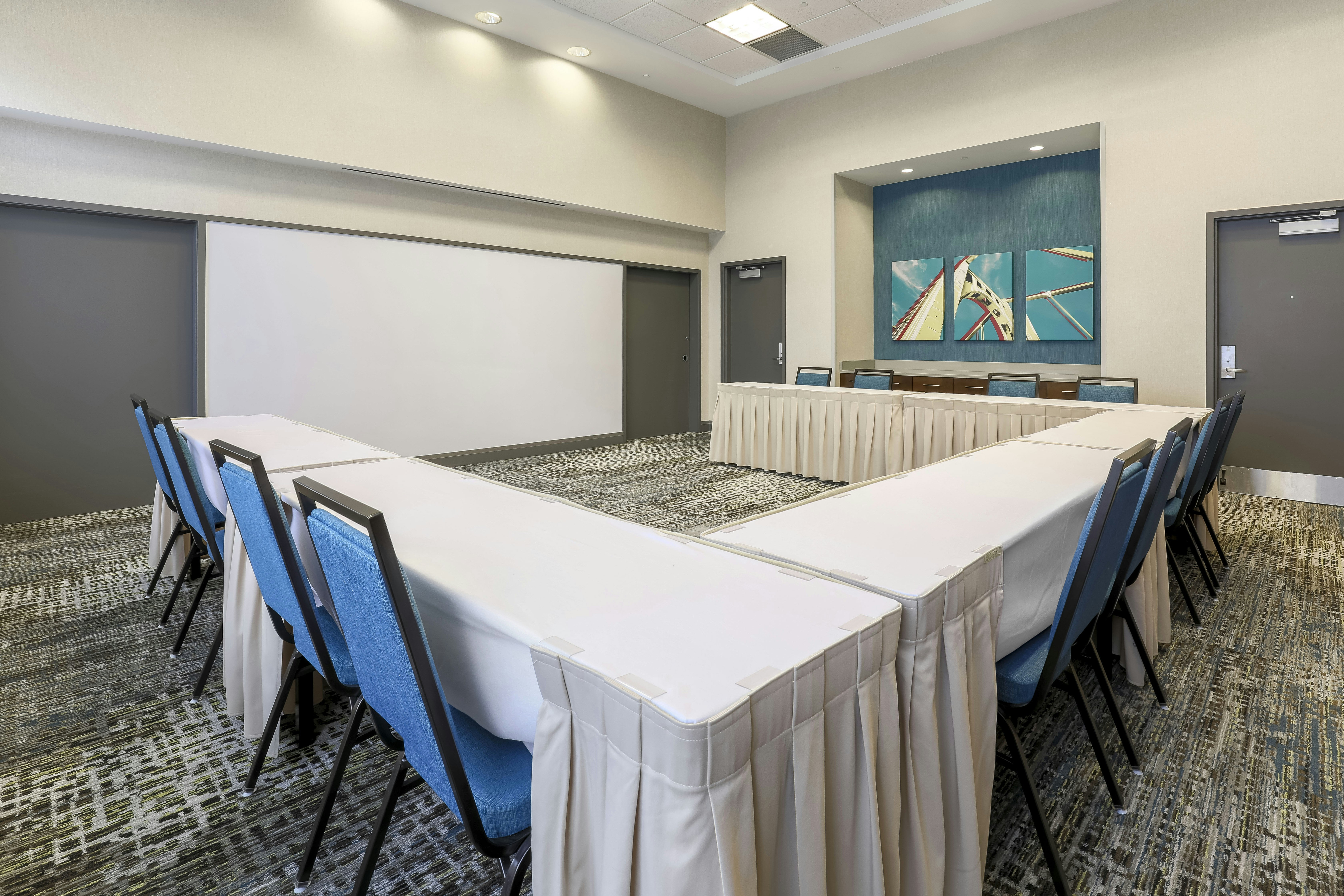 Hampton Inn Suites Pittsburgh Downtown 41/47