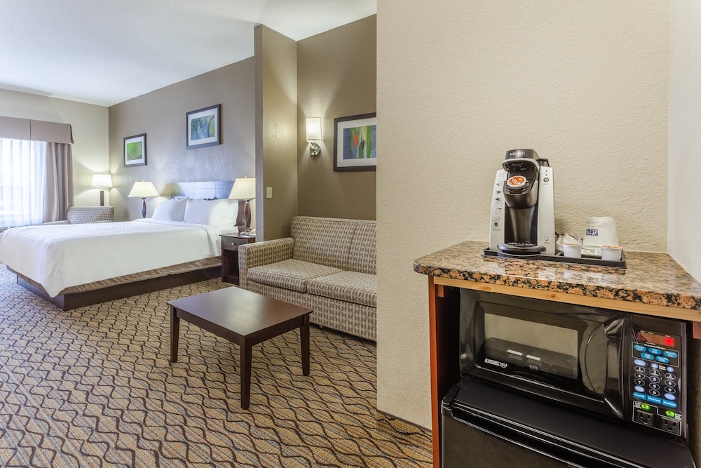 Holiday Inn Express Charles Town 11/62